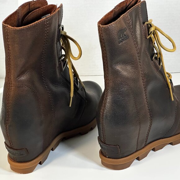 Women's size 10 Sorel Boots - Picture 7 of 16